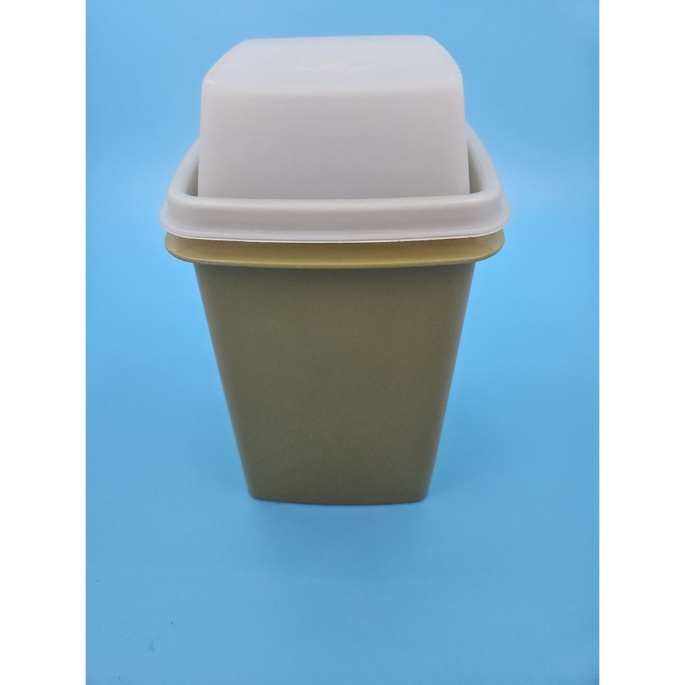 Vintage Tupperware Pick-A-Deli Container Avocado Green